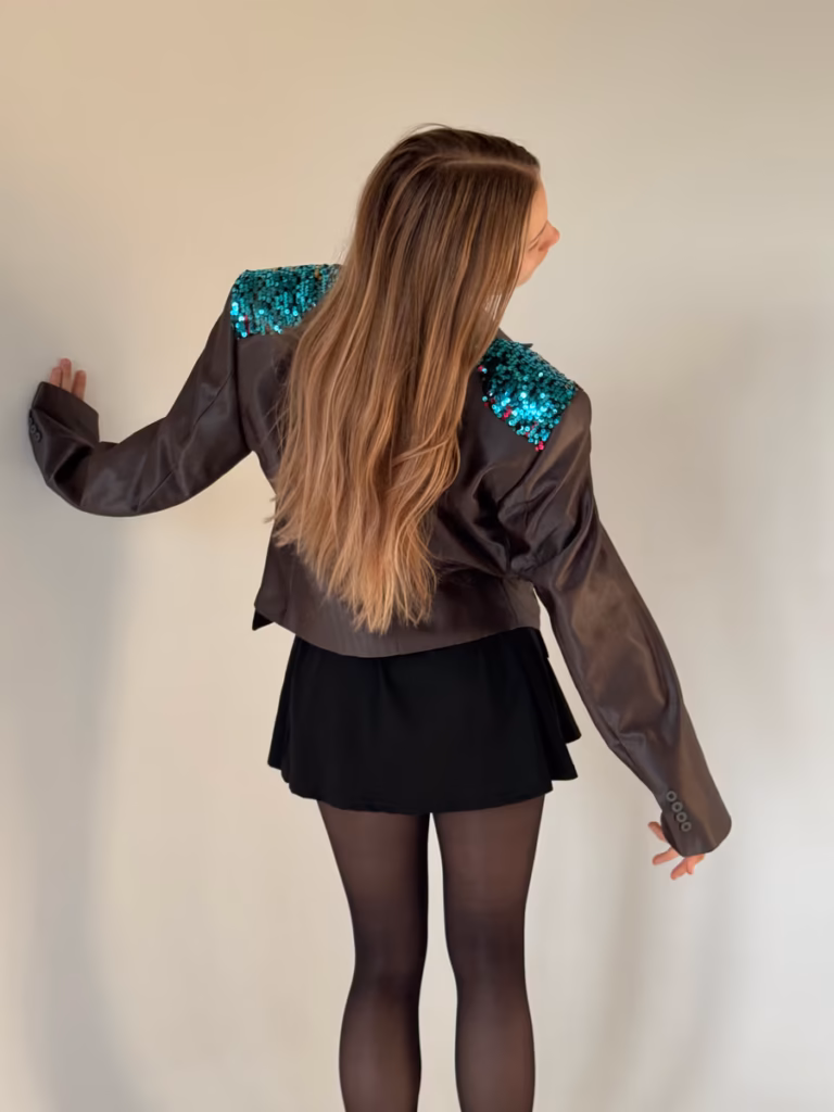 COLD SHOULDER